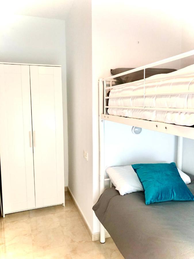 Apartamentos Cruz Granada Luaran gambar